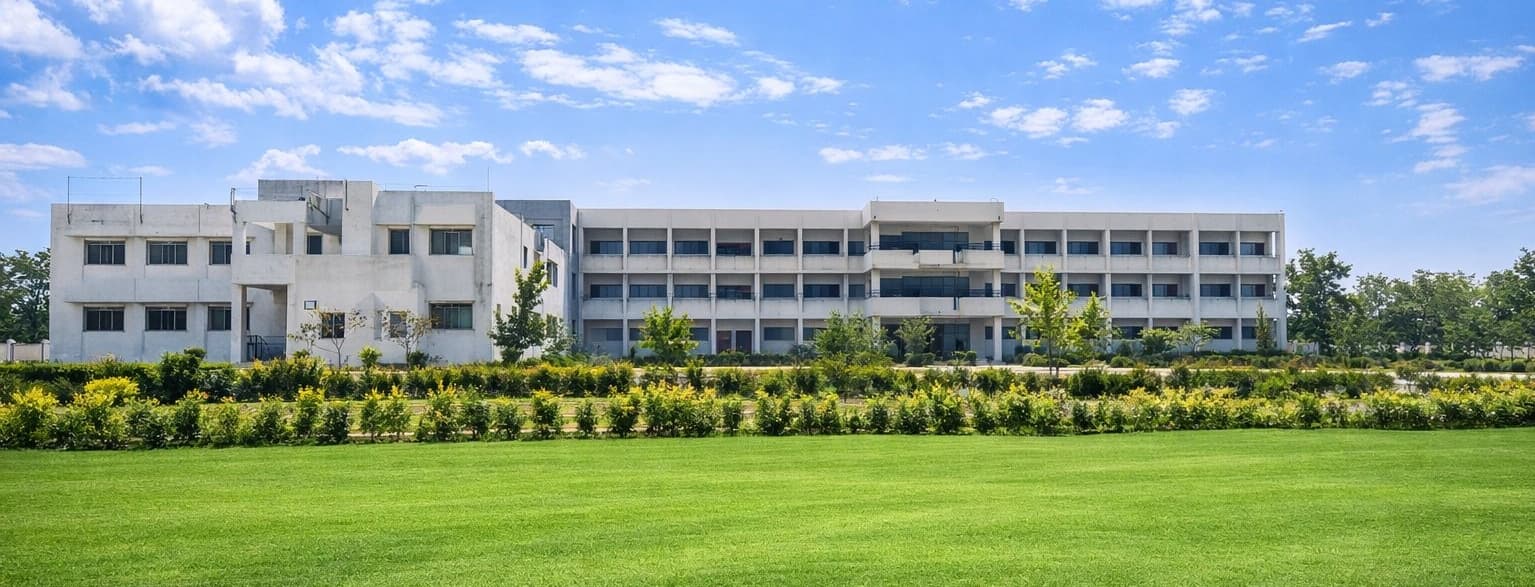 Shree Gurukul Vidyapeeth campus